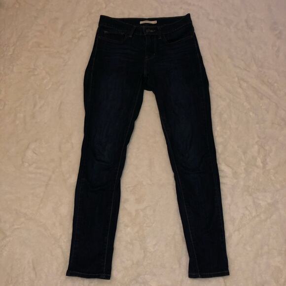 Levi’s Slimming Skinny Jeans - Picture 1 of 4
